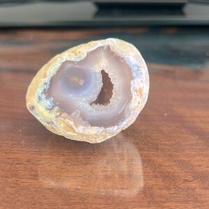 Polished geode crystal